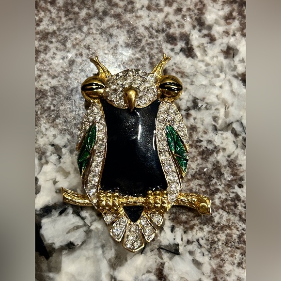 Vintage Gold Owl Brooch - Picture 1 of 2